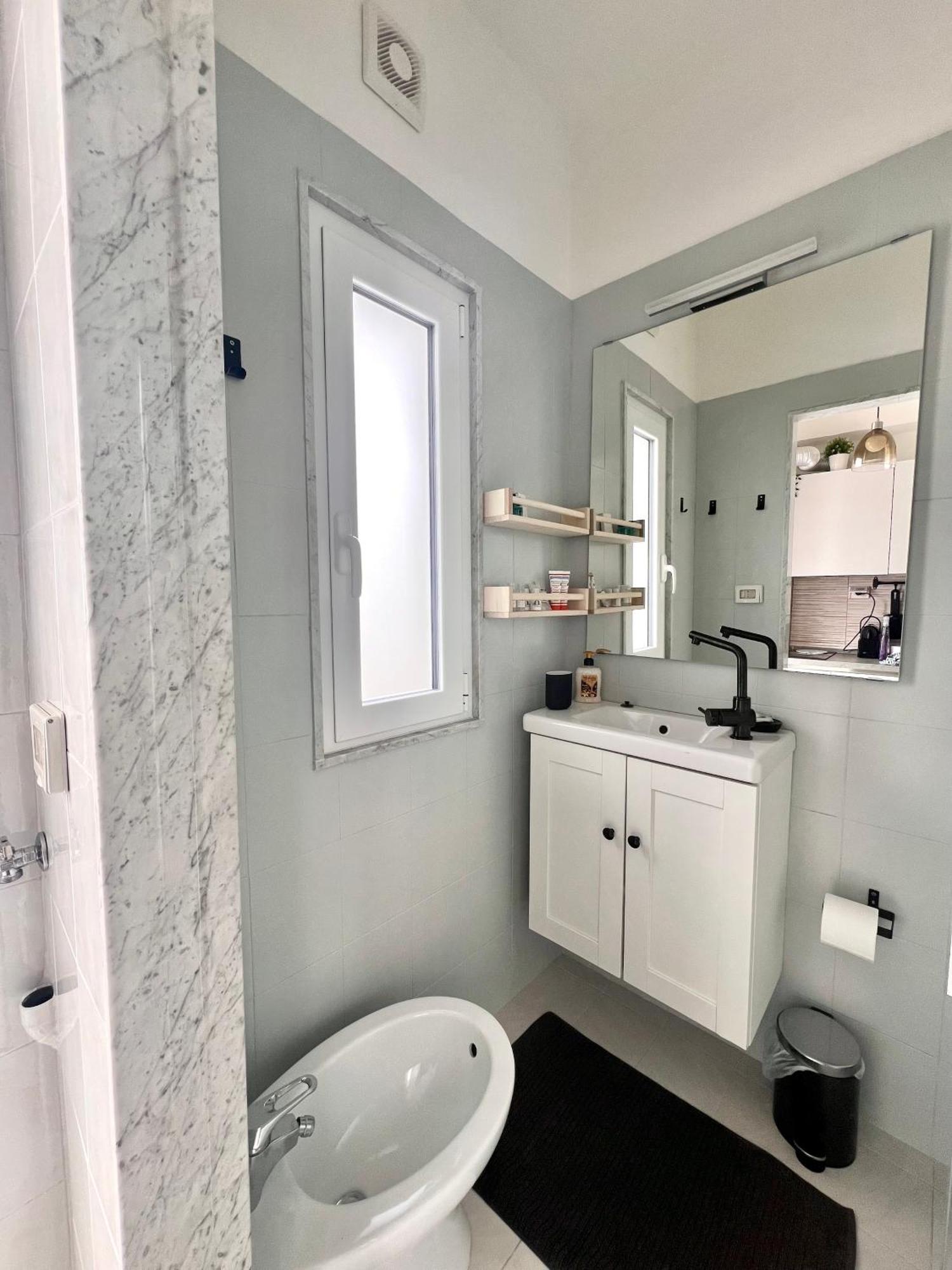 Attic8 Apartment บารี ภายนอก รูปภาพ