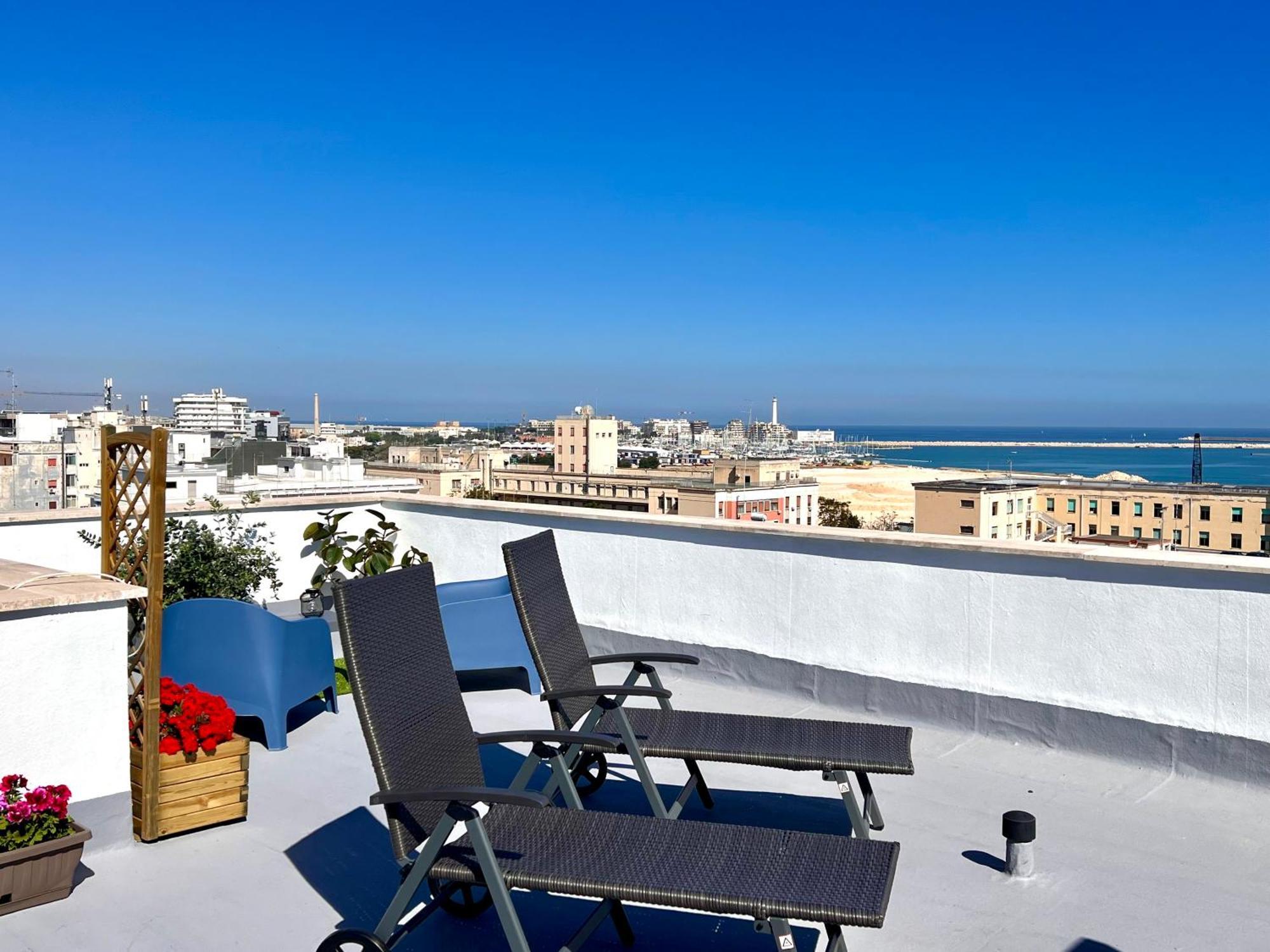 Attic8 Apartment บารี ภายนอก รูปภาพ